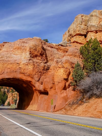 beautiful-natural-tunnel-on-the-road-to-bryce-cany-2026-03-26-08-53-33-utc.